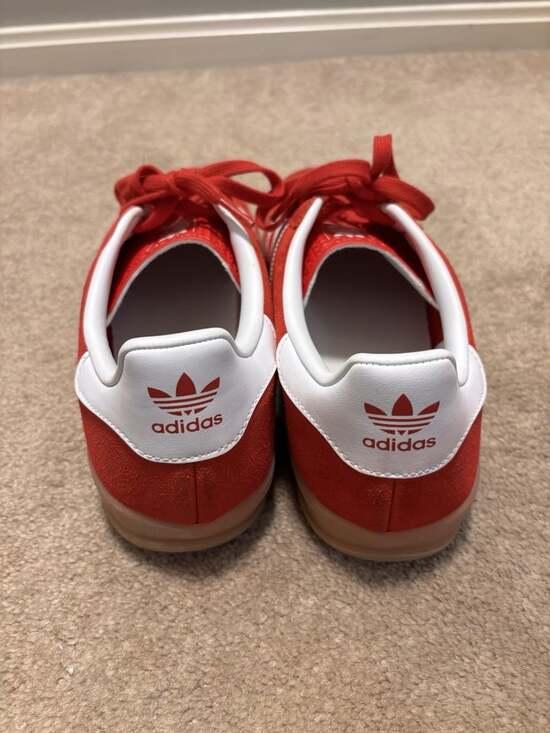 Adidas Men\'s 12 Gazelle Indoor Red Gum Bottom Soccer